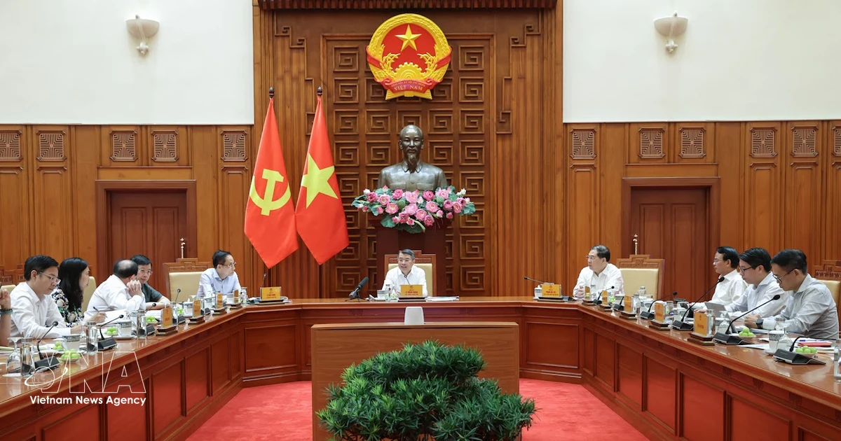 Premier vietnamita revisa los preparativos para Año APEC 2027