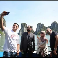 A los turistas musulmanes les encanta visitar la Bahía de Ha Long. (Foto: https://tracuuquyhoach.com/)