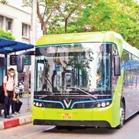 Impulsan “ecologización” del sistema de autobuses en ciudades clave de Vietnam. (Fuente: nhandan.vn)