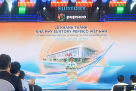 El presidente del Comité Popular de la provincia de Tay Ninh, Le Van Han, pronuncia un discurso en la ceremonia (Foto: VNA) 