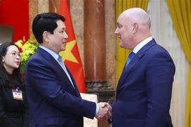 El presidente de Vietnam, Luong Cuong, y el primer ministro de Nueva Zelanda, Christopher Luxon. (Fuente: VNA)