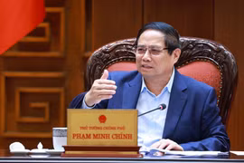El primer ministro de Vietnam, Pham Minh Chinh, al presidir la reunión. (Fuente: VNA)