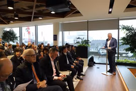 El foro reúne a muchos delegados, incluyendo profesores, investigadores, gerentes en varias universidades del Reino Unido y Vietnam. (Fuente: VNA)
