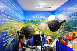 Las transmisiones en vivo con contenidos creativos e interactivos tienen una mayor tasa de visualización en comparación con otras sesiones de introducción simple. (Fuente: Vietnam+) 