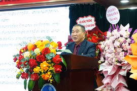 Bui Xuan Bien, presidente del Consejo Universitario de la FBU, pronuncia un discurso en la ceremonia (Fuente: VNA)