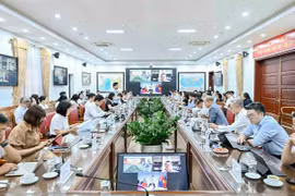 En la reunión (Foto: baoquocte.vn)