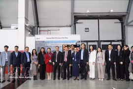 La delegación de trabajo de la provincia de Quang Ninh participa en INNOPROM 2026. (Foto: VNA) 