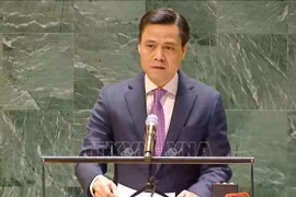 El embajador Dang Hoang Giang, jefe de la misión permanente de Vietnam ante la ONU, habla en la ceremonia (Fuente: VNA)