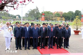 Rinden homenaje al Presidente Ho Chi Minh con motivo de fundación del PCV 