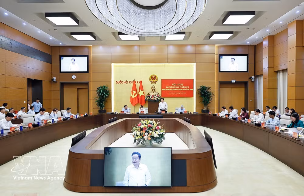 vnanet-potal-chu-tich-quoc-hoi-chu-tri-hoi-nghi-ban-thuong-vu-dang-uy-quoc-hoi-va-ban-thuong-vu-thanh-uy-thanh-pho-ho-chi-minh-8902562.jpg