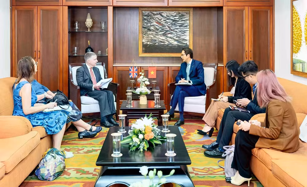 asean-vuong-quoc-anh-quan-he-doi-tac-tre-nang-dong-va-nhieu-tiem-nang-20250410203427.jpg
