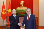 El secretario general del Partido Comunista de Vietnam (PCV) y presidente del país, To Lam, recibe al coordinador nacional del Partido del Trabajo (PT) de México, Alberto Anaya Gutiérrez (Fuente: VNA)