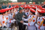 El primer ministro de Vietnam, Pham Minh Chinh, visita y motiva a las fuerzas armadas (Fuente: VNA)