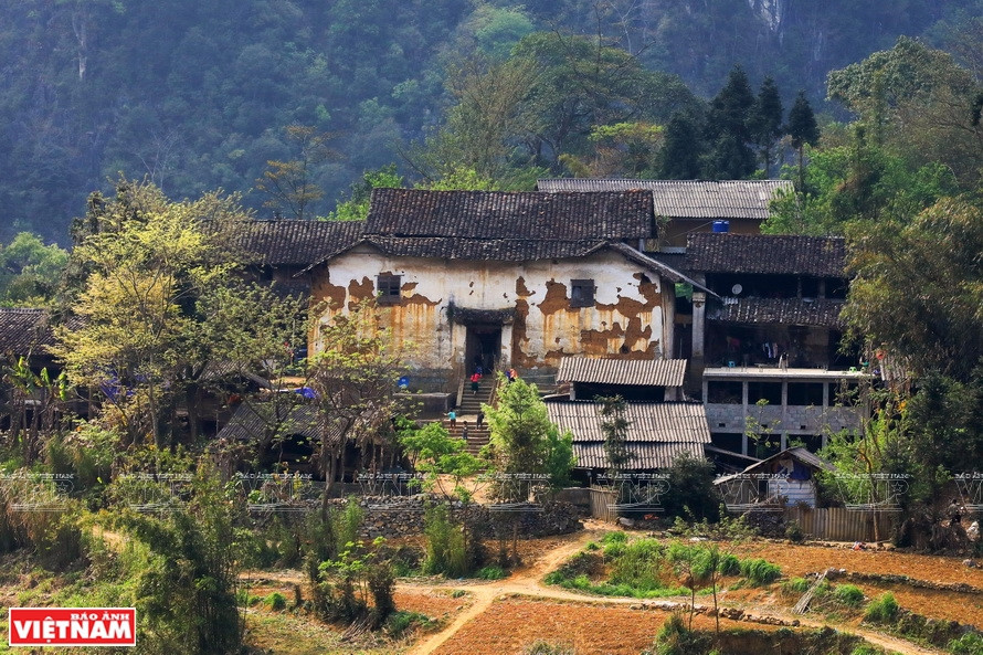 La misteriosa casa antigua de Ha Gung se construyó en un terreno alto con forma de tortuga (Fuente: Revista Ilustrada de Vietnam) 