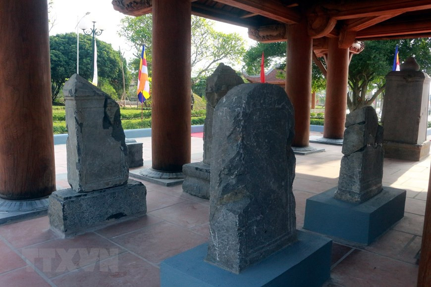 Las antiguas estelas de piedra (Fuente: VNA)