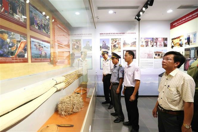 Visitantes al centro de exposición (Fuente: VNA)