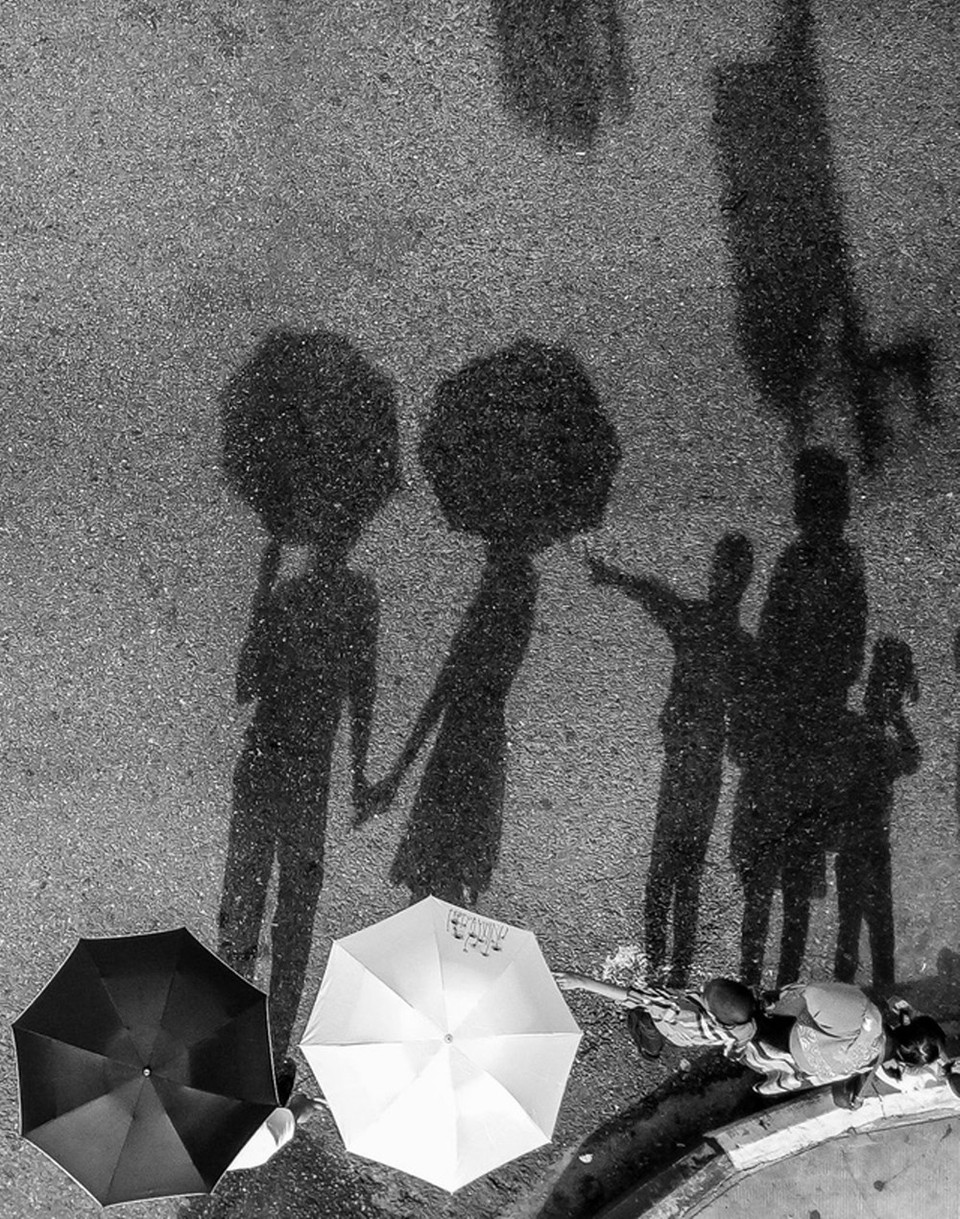 "Sombras que hablan" 