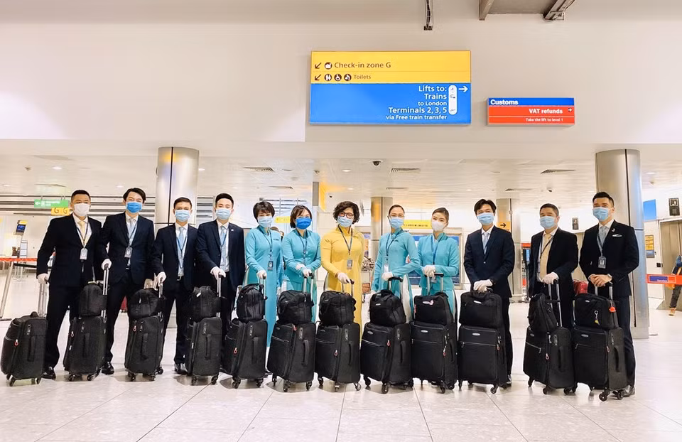 La tripulación se prepara para partir en un vuelo de Europa a Vietnam (Foto: cortesía de Vietnam Airlines)