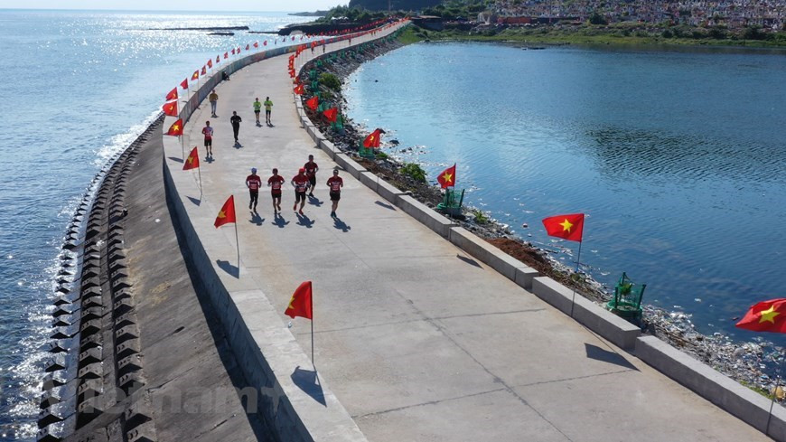 La carrera se realizó anualmente en marzo para conmemorar la fundación de la Unión de Jóvenes Comunistas de Ho Chi Minh (26 de marzo) y el Día del Deporte de Vietnam (27 de marzo), pero este año se reprogramó para julio debido al COVID-19 (Foto: Vietnam + )