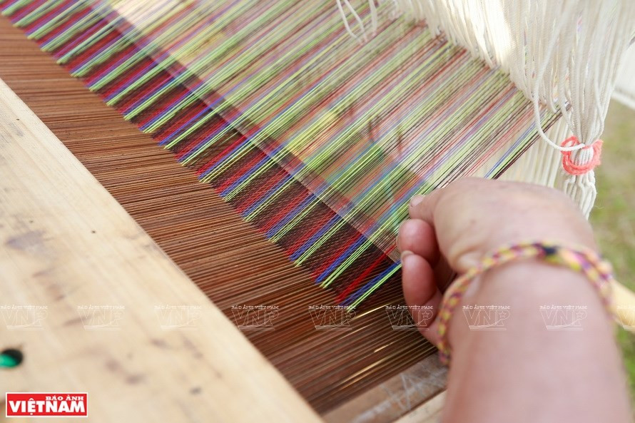 Minorías étnicas de Thai han mantenido su tejido de brocado tradicional durante muchos años (Foto: VNA)