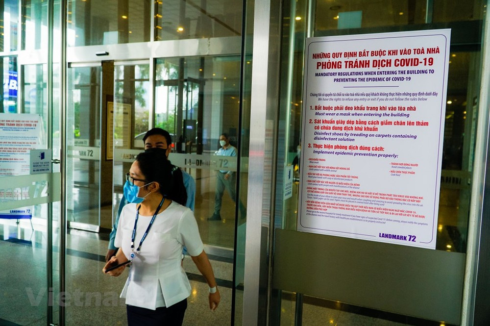Edificio Landmark 72, donde se encuentran muchos sudcoreanos, también ha promulgado normas sanitarias para prevenir el contagio del virus SARS-CoV-2 (Foto: Vietnam +)