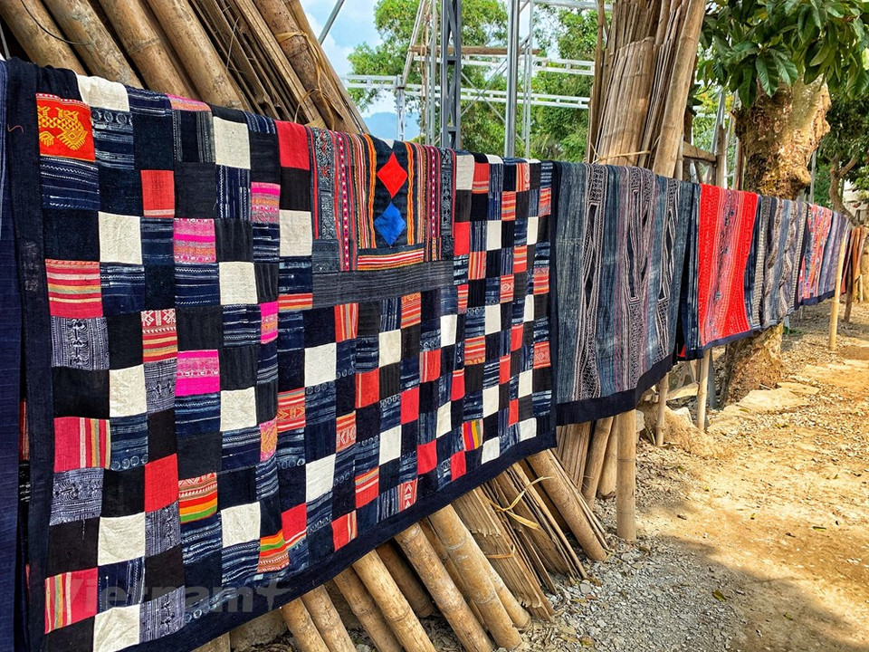 Productos de brocados (Foto: Vietnam+)