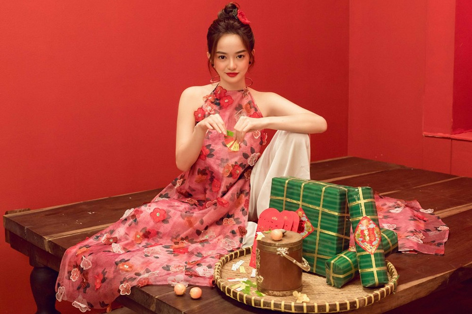 Artista Kaity Nguyen en traje tradicional (Foto: CTV/Vietnam+)