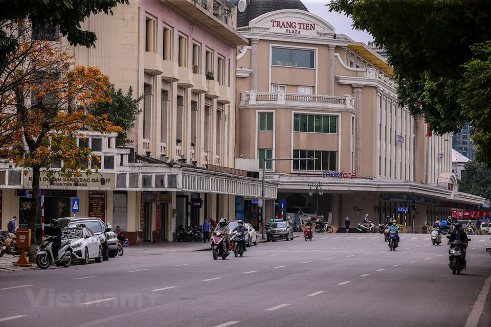 En los días en que la COVID-19, la gente se restringía a salir a las calles, lo que hacía que las calles de Hanoi quedaran casi desiertas. (Foto: Vietnam+)