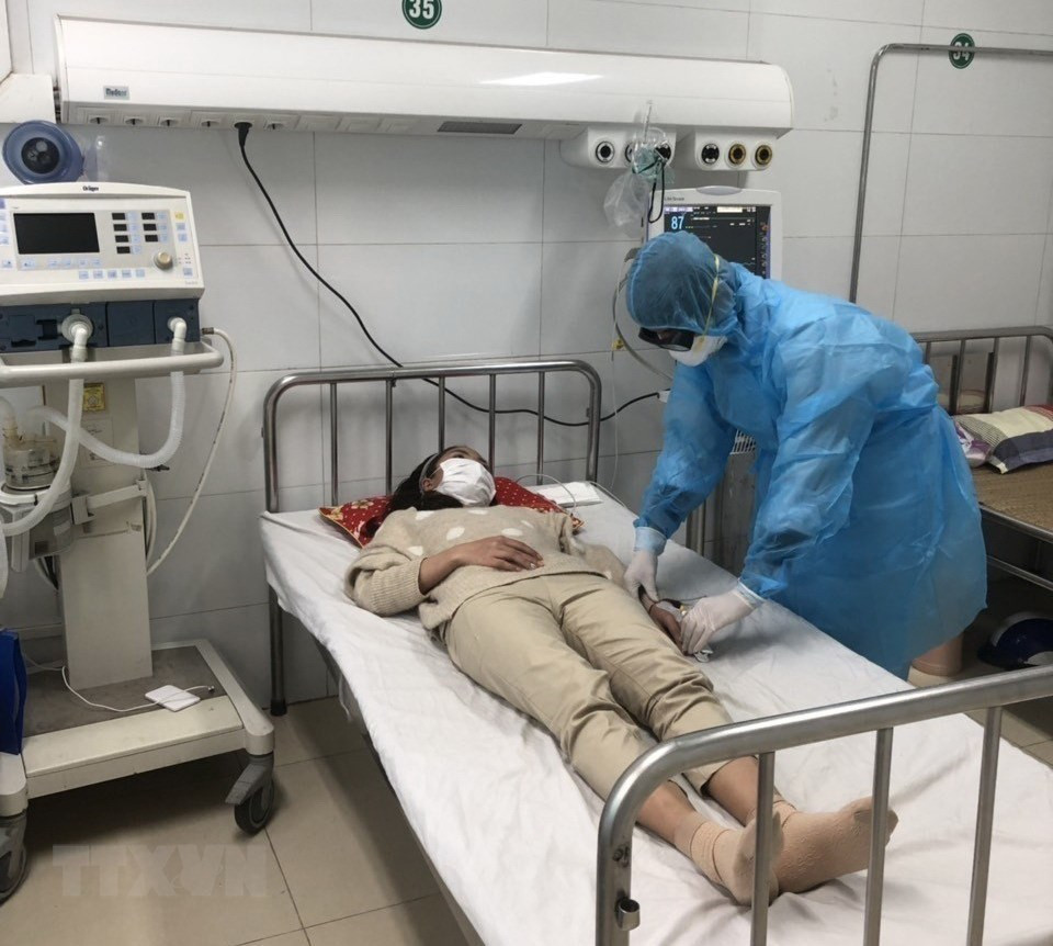 Paciente infectada por nCoV aislada y tratada en el Hospital General Thanh Hoa, en el centro de Vietnam. (Foto: VNA)