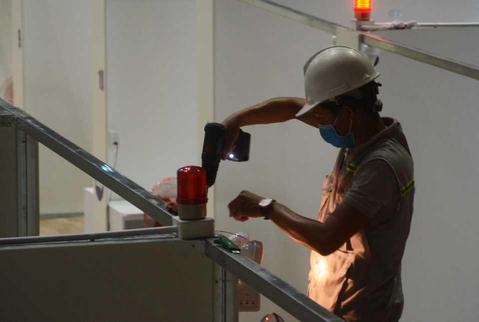 El hospital de campaña se levantó en el Estadio Tien Son tras tres días de instalación (Foto: VNA)