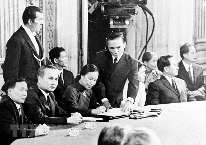 Nguyen Thi Binh, ministra de Relaciones Exteriores del Gobierno Revolucionario Provisional de la República de Vietnam del Sur, firmó el Acuerdo de París para poner fin a la guerra y restablecer la paz en Vietnam. (Foto: VNA)