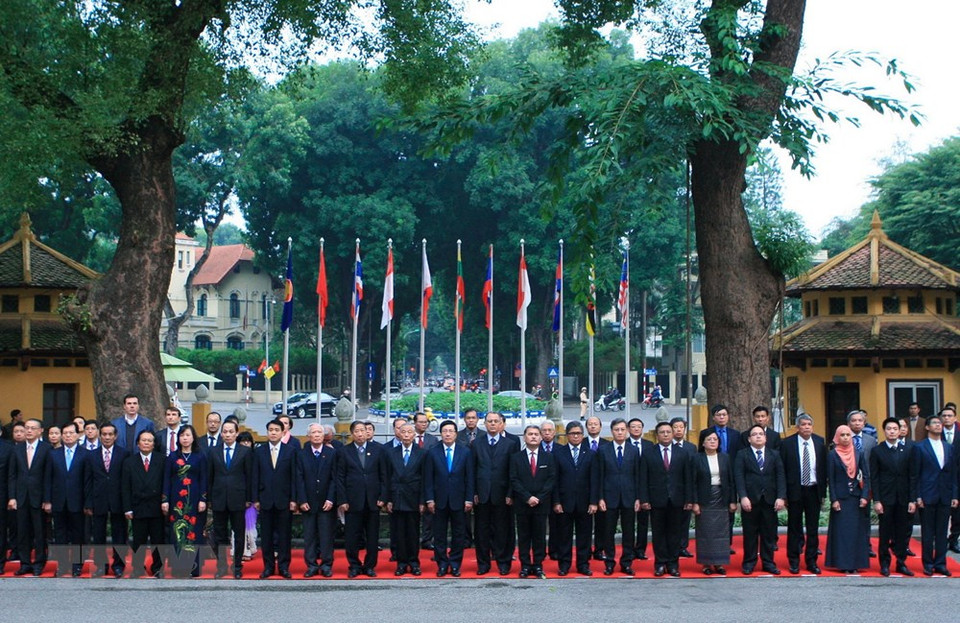 25 años después de unirse a la ASEAN, Vietnam ha contribuido a la expansión de la ASEAN, que cuenta en este momento con 10 países. (Foto: VNA)