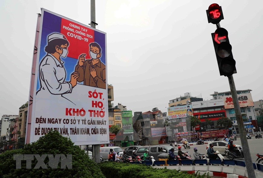 Catorce de los mejores carteles de la competencia celebrada por el Ministerio de Cultura, Deportes y Turismo aparecen en las calles de Hanoi (Foto: VNA)