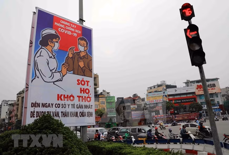 Catorce de los mejores carteles de la competencia celebrada por el Ministerio de Cultura, Deportes y Turismo aparecen en las calles de Hanoi (Foto: VNA)