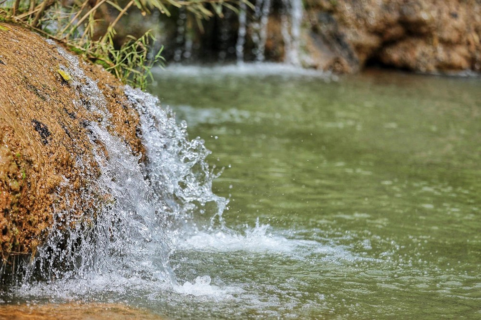 Cuando la mayoría de los países han cerrado el turismo para prevenir el COVID-19, los vietnamitas vuelven a explorar los destinos nacionales. (Foto: Vietnam +)