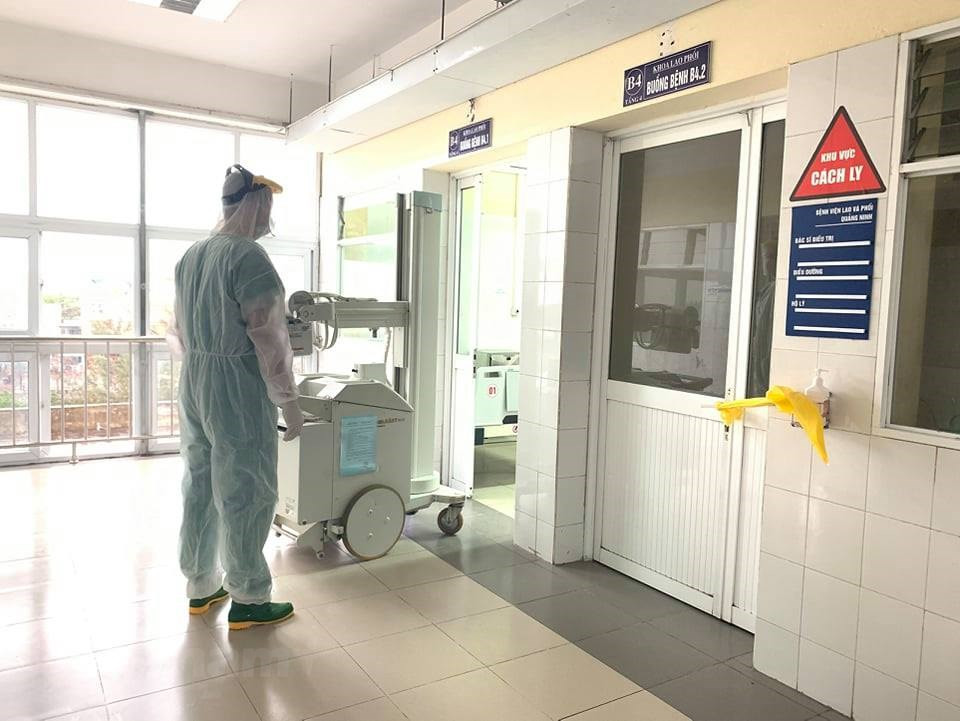 Trabajos de desinfección en el hospital (Foto: Vietnam +)