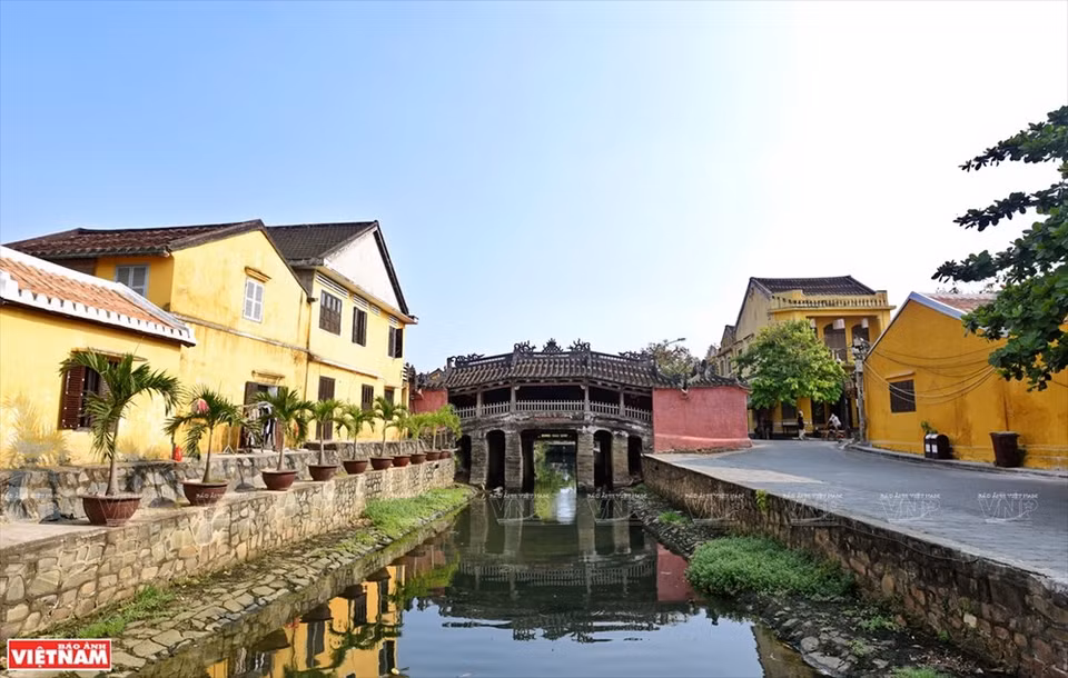 La pequeña ciudad costera de Hoi An, en la provincia central vietnamita de Quang Nam, ha dejado de recibir a los turistas en medio del COVID-19.