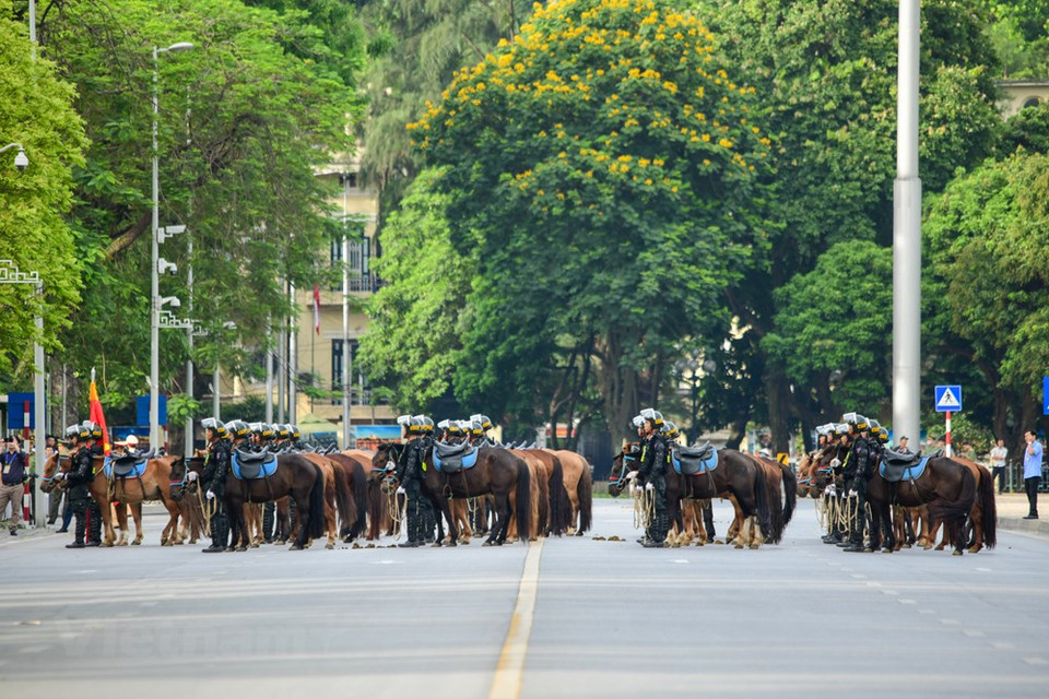 La unidad de caballería se crea para fortalecer la capacidad de combate de las fuerzas policiales móviles. (Foto: Vietnam +)