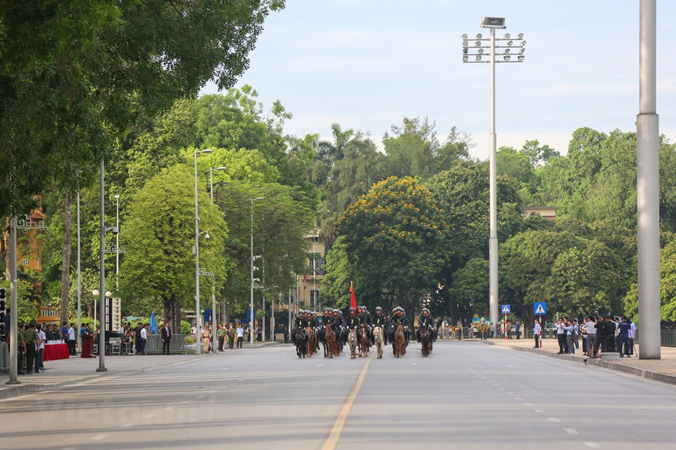 La unidad de caballería se crea para fortalecer la capacidad de combate de las fuerzas policiales móviles. (Foto: Vietnam +)