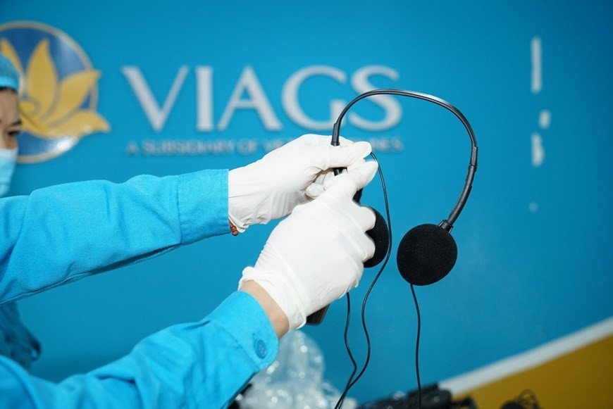 La higiene se centra específicamente en objetos y lugares donde los pasajeros se tocan regularmente con la mano (Foto: Vietnam +)