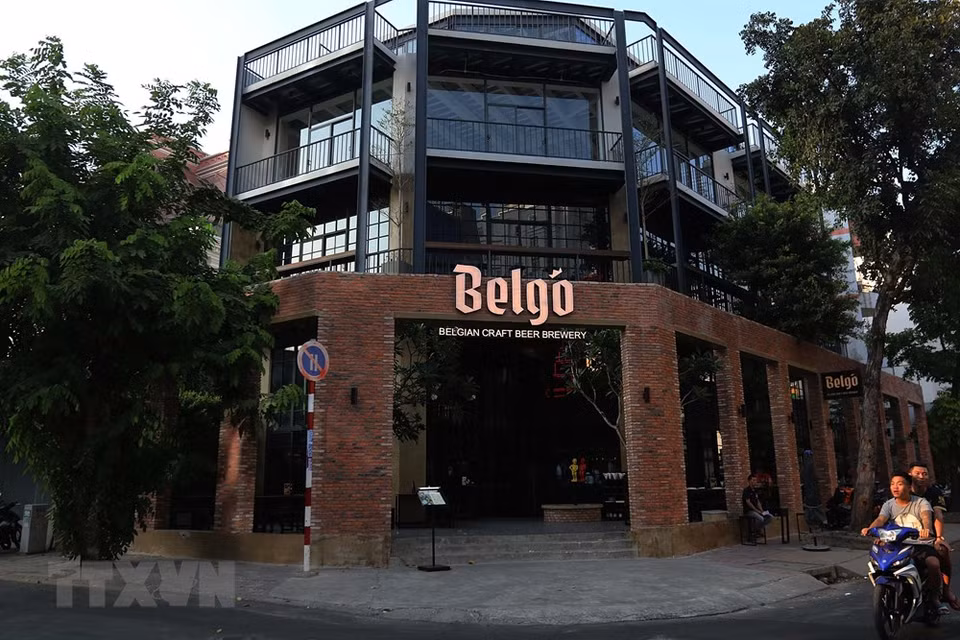 La cervecería en la calle Ngo Thoi Nhiem, en el distrito 3, está cerrada por COVID-19. (Foto: VNA)