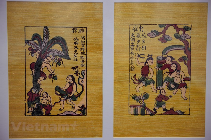 "Cosecha de coco" y "Celosa" (Foto: VNA)