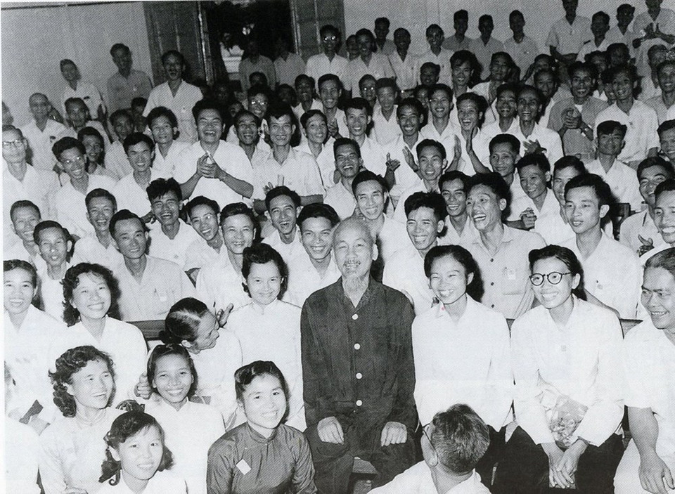 En el tercer Congreso de Periodistas vietnamitas, el Presidente Ho Chi Minh expresó: “Los periodistas también son soldados revolucionarios. La pluma y la página son armas afiladas” (8 de septiembre de 1962). (Foto: Archivo/VNA)