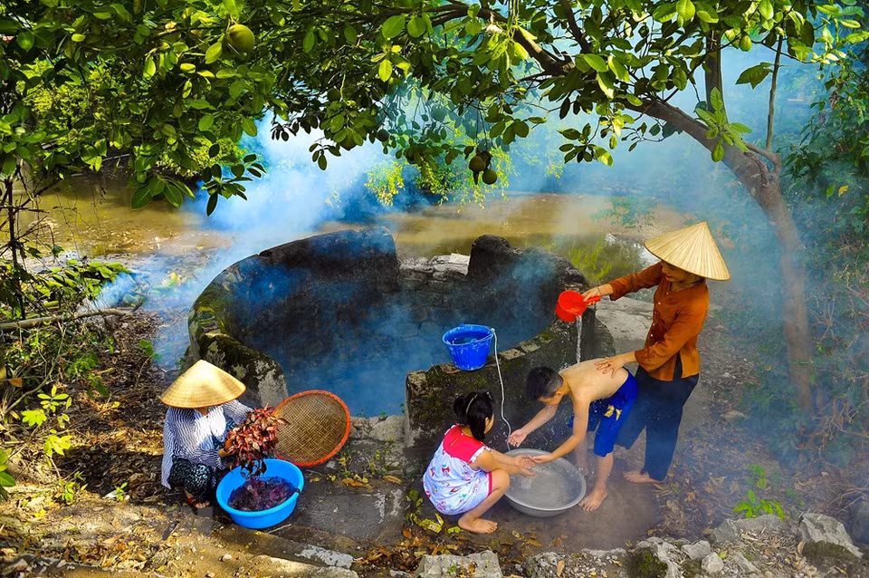 La gente de Hoa Lu vive junto a los pozos en el pueblo. (Foto: VNA)