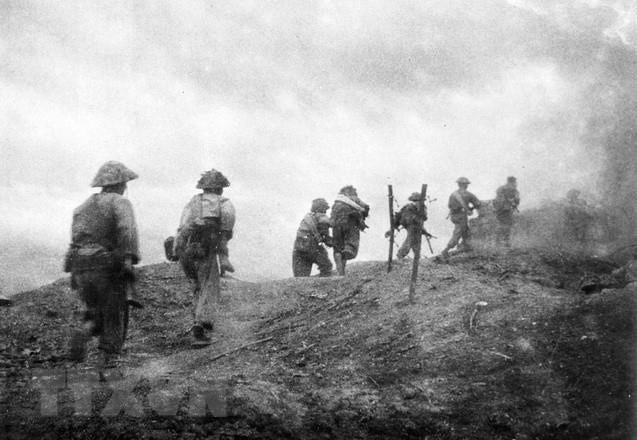 Los soldados vietnamitas atacaron al enemigo en la colina C del pico oriental, en la segunda fase de la campaña de Dien Bien Phu (del 30 de marzo al 30 de abril de 1954). (Foto: Archivo)