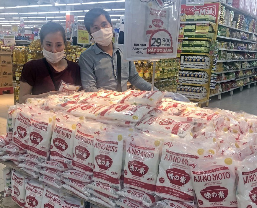 Durante los fines de semana, el número de clientes se reduce de forma notable debido a que la población minimiza su salida (Foto: VNA)