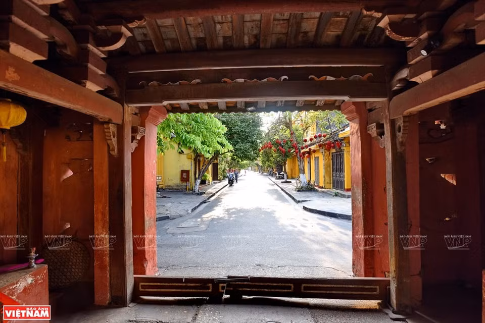 Una calle tranquila junto al río Hoai (Foto: VNA)
