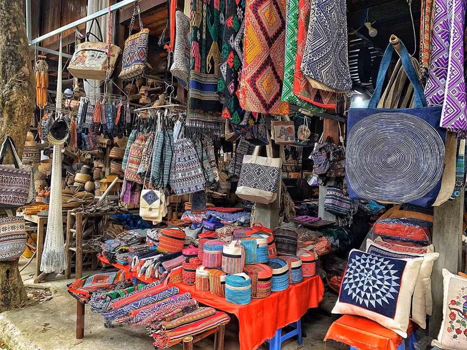 Productos de brocados (Foto: Vietnam+)