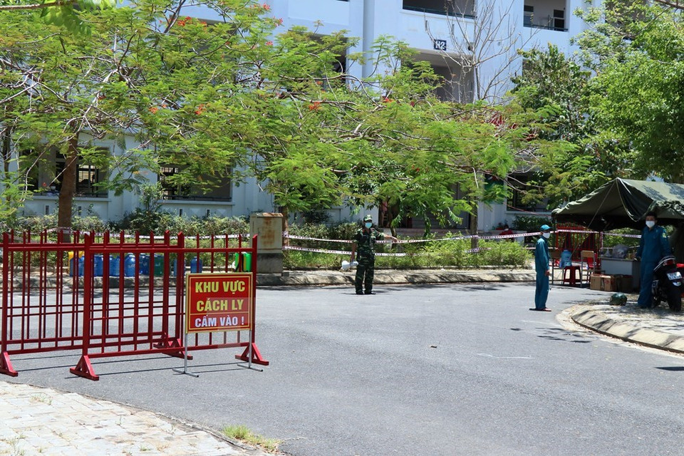 Se ha intensificado la supervisión de la epidemia en áreas aisladas de Quang Nam para evitar la propagación de la enfermedad en la comunidad (Foto: VNA)