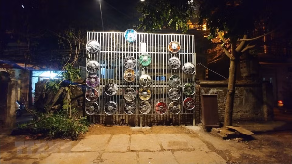 Obra del artista Trinh Minh Tien (Foto: VNA)